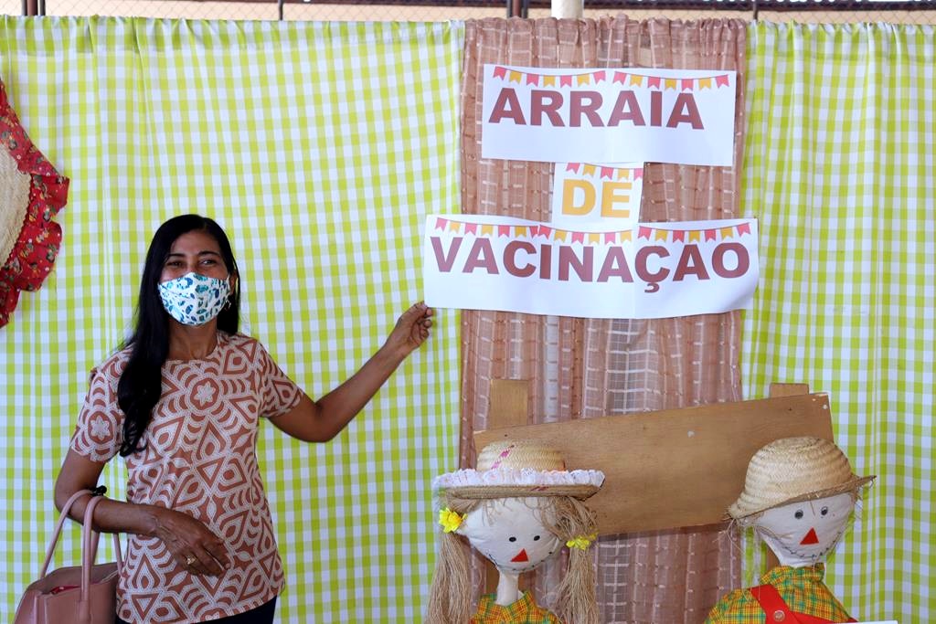 Trabalhadores da Educação são imunizados na cidade de Valença do Piaui - Imagem 31