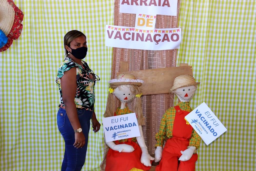 Trabalhadores da Educação são imunizados na cidade de Valença do Piaui - Imagem 11