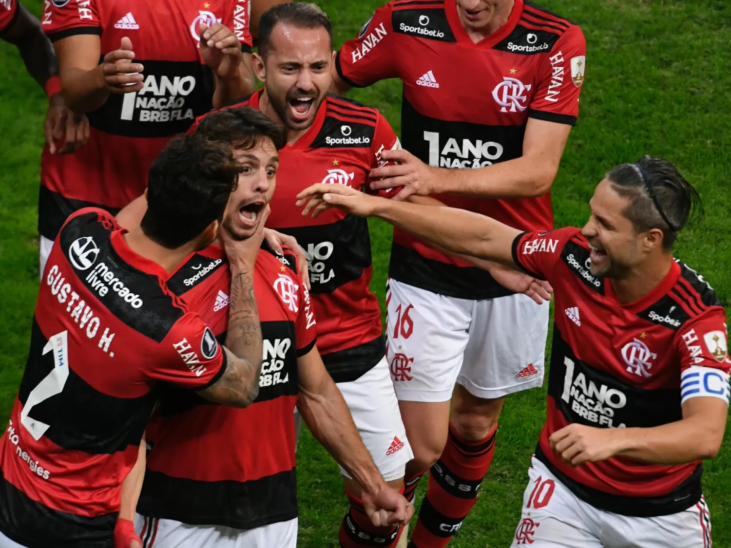 Rodrigo Caio comemora gol marcado no 1º tempo Foto  Mateus Bonomi/AGIF 