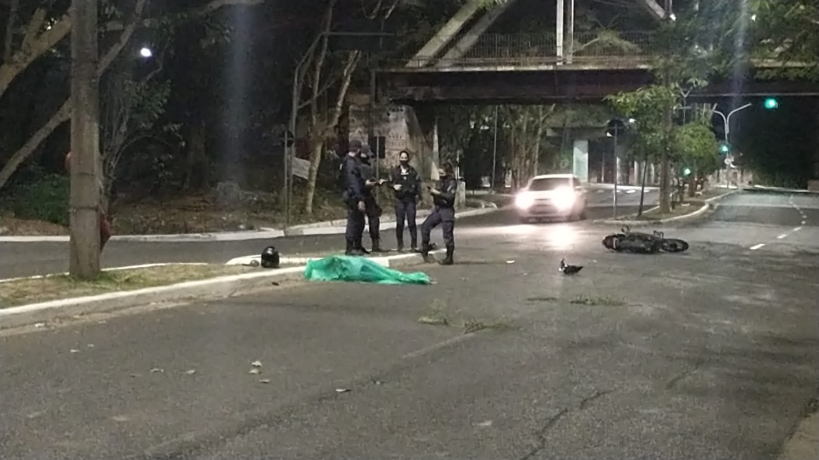 Motociclista morre em acidente na Avenida Maranhão (Foto: Kilso Dione/ Portal Meio Norte)