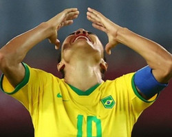 Marta repensa aposentadoria na Seleção após derrota em Tóquio