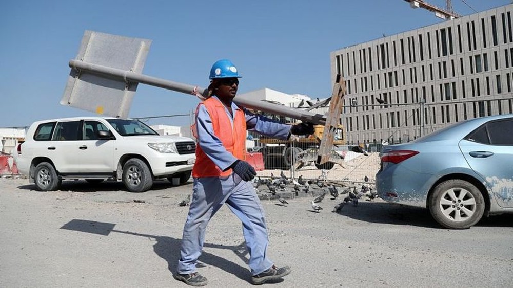 Reclamações sobre as condições de trabalho no Catar vêm ganhando destaque  — Foto: Getty Images/Via BBC