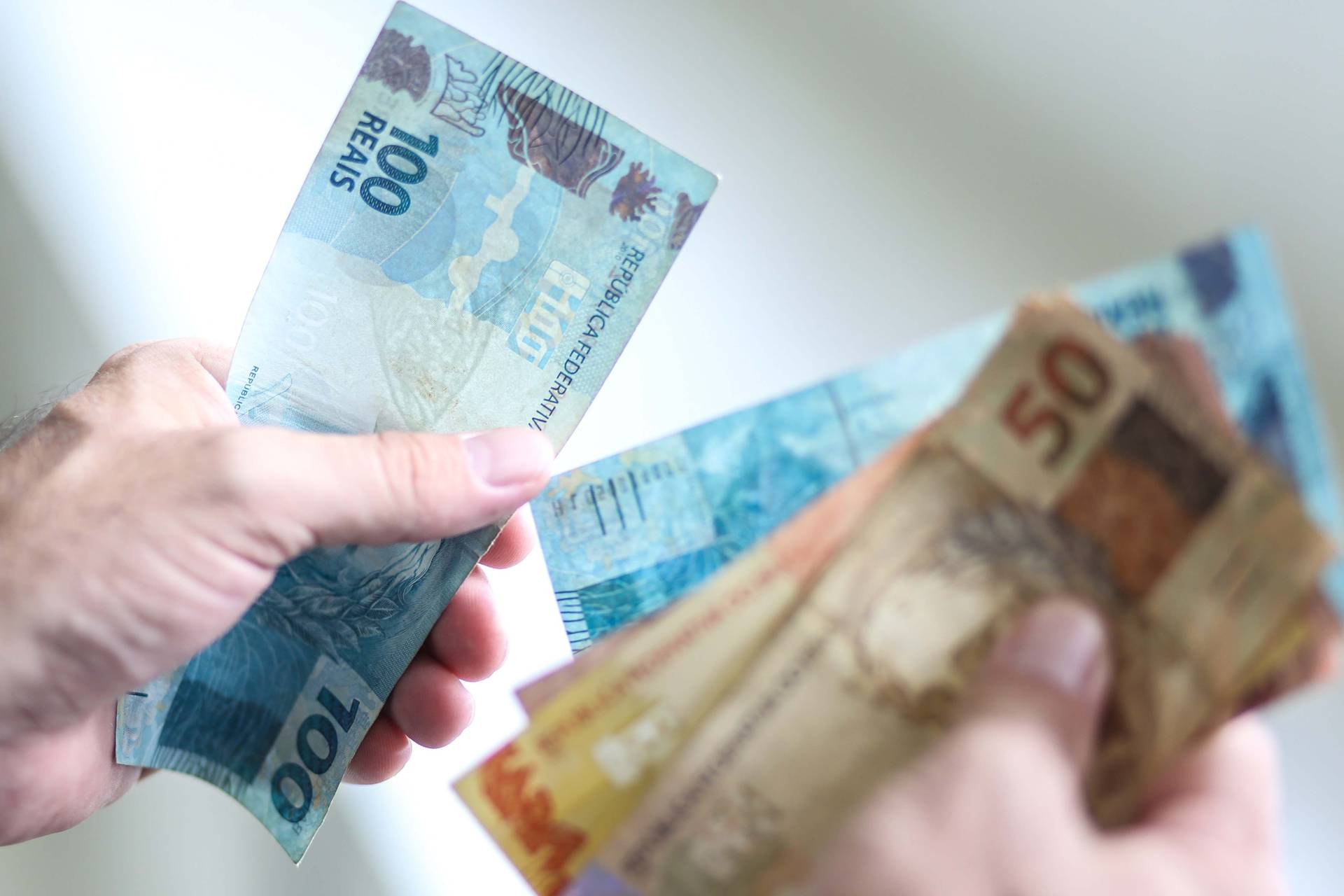 Governo Federal propõe salário mínimo de R$ 1.169 para 2022