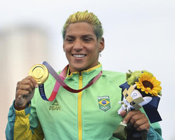 Brasil sobe após ouros e tem sua melhor campanha em Olimpíadas no exterior