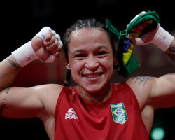 Bia Ferreira coloca o boxe feminino na sua primeira final olímpica