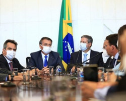 Bolsonaro entrega à Câmara dos Deputados proposta do novo Bolsa Família 