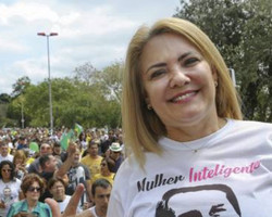 CPI aprova convocação de ex-mulher do presidente Jair Bolsonaro