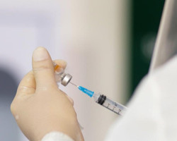Pelo menos 15 capitais continuam vacinando adolescentes sem comorbidades