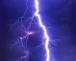 Raios e tempestades: especialista dá dicas para evitar riscos