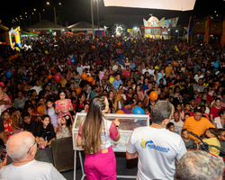 Prefeitura realiza Festa das crianças e reúne 5 mil pessoas em Água Branca