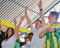 Bolsonaro chama Lula de “ladrão” em Teresina: “Voltar à cena do crime”
