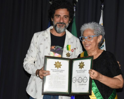 Regina Sousa participa, em Parnaíba, de cerimônia 200 anos do Piauí