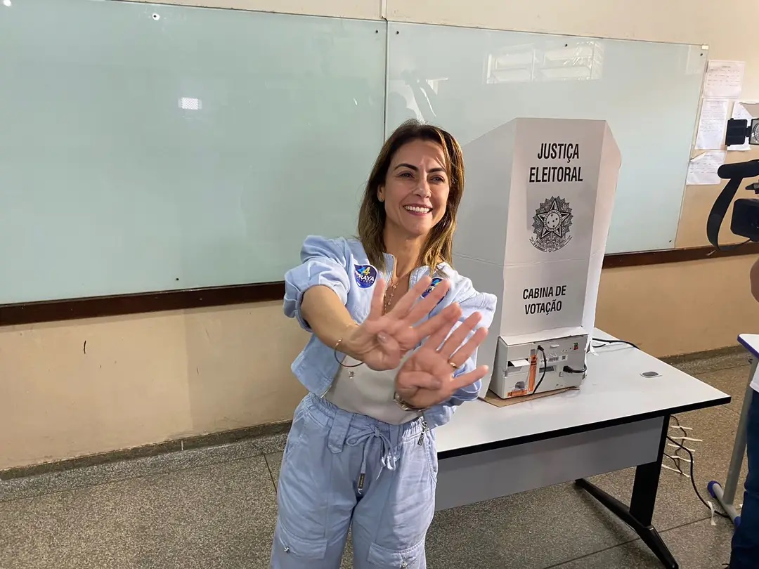 Soraya Thronicke vota em Campo Grande (Foto: JoséPereira/TVMorena) 