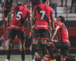 Atlético-GO vence Ceará em disputa contra a zona de rebaixamento