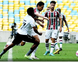 Fluminense e Botafogo empatam em clássico movimentado 