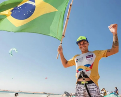 Piauiense vence segunda etapa do mundial freestyle no kitesurf