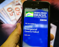  Auxílio Brasil: como fica dívida do empréstimo se benefício for cortado?