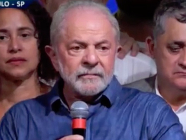 É hora de restabelecer a paz', diz Lula após ser eleito presidente 