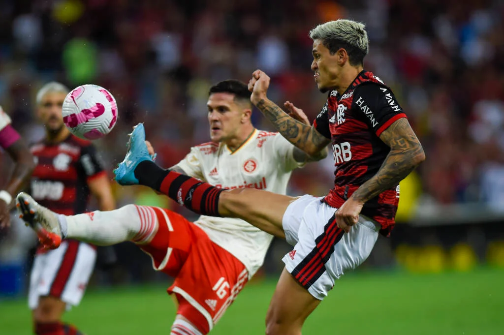 Flamengo e Internacional empataram em 0 a 0  Foto: Marcelo Cortes 