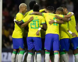 Favoritos têm cortes importantes para Copa, mas Brasil passa quase ileso