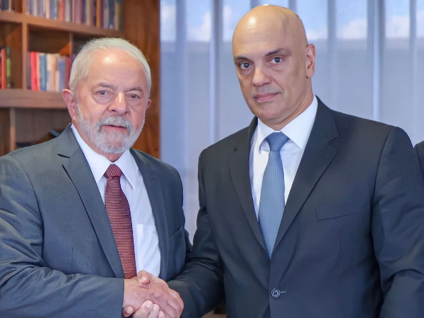 ‘Venceu a democracia’, diz Alexandre de Moraes após encontro com Lula