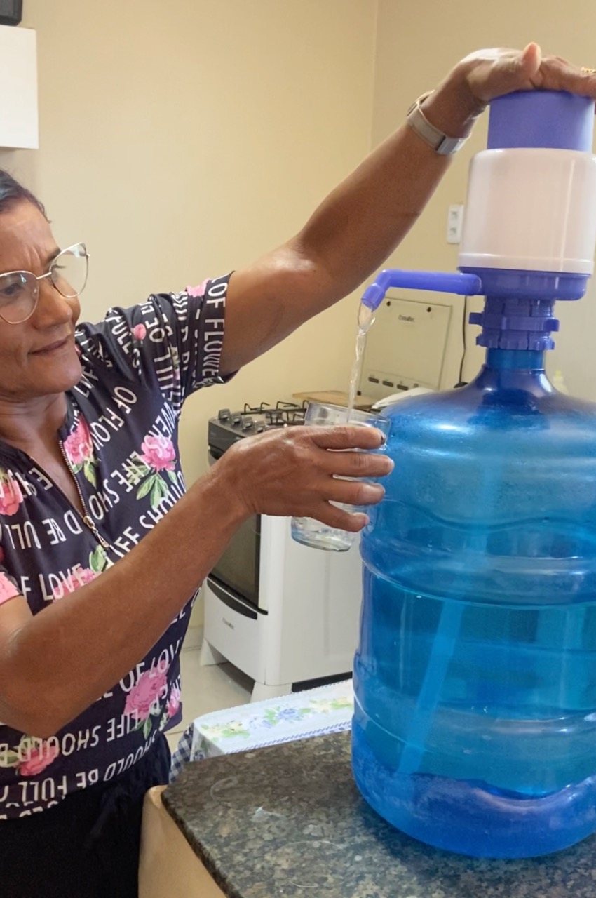 A dona de casa hoje tem água disponível  e de qualidade - Lucrécio Arrais
