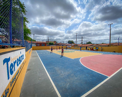 Prefeitura entrega reforma de quadra esportiva na Vila Wall Ferraz; fotos!