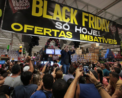 Black Friday: brasileiro gastará em média R$ 1.200 em compras, diz pesquisa