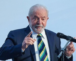 Lula deverá poupar voz e evitar discursos por uma semana após cirurgia