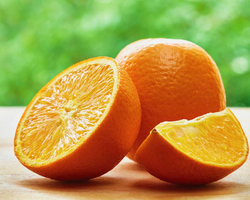 4 benefícios surpreendentes de comer uma laranja por dia