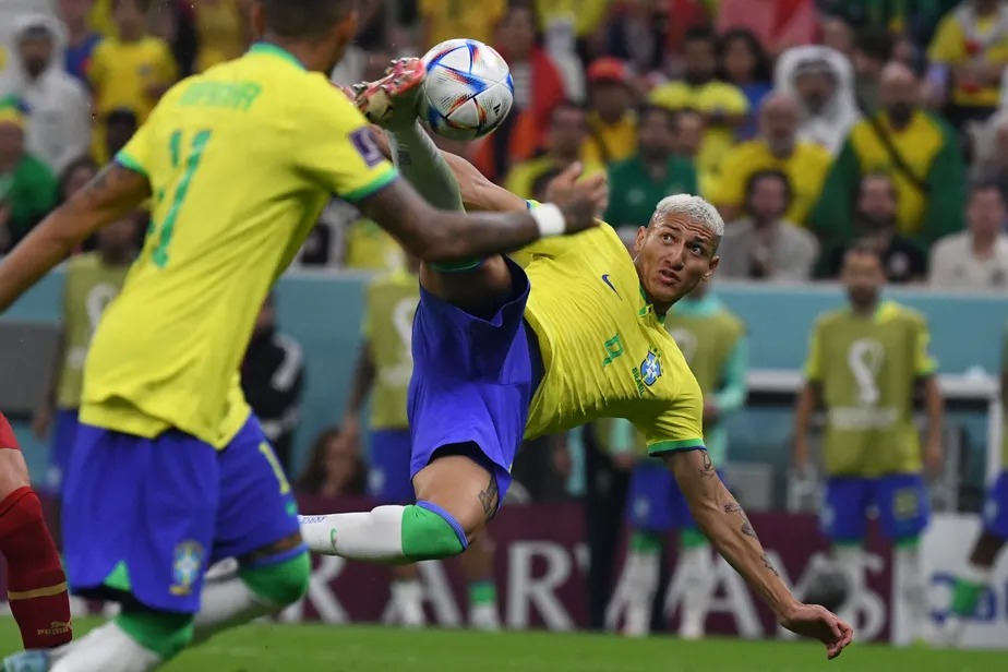 Com Richarlison, Brasil volta a ter camisa 9 marcando em Copas após 9 jogos