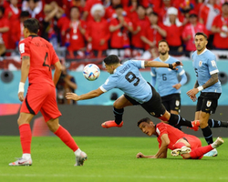 Uruguai joga mal e só empata com a Coreia do Sul no grupo H da Copa