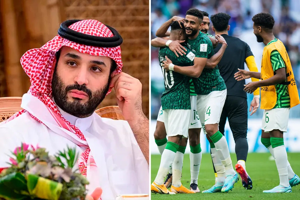 O príncipe Mohammad bin Salman e os jogadores da Arábia Saudita Foto: Getty