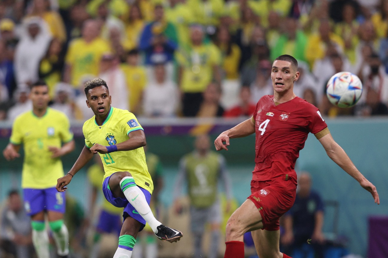 Rodrygo entrou aos 30 minutos do segundo tempo no jogo do Brasil contra a Sérvia Foto:  EFE/EPA/Tolga Bozoglu