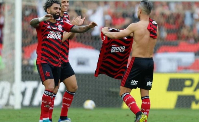 Gabigol recebeu a camisa 10 de Diego em jogo contra o Avaí - Gilvan de Souza/C.R. Flamengo