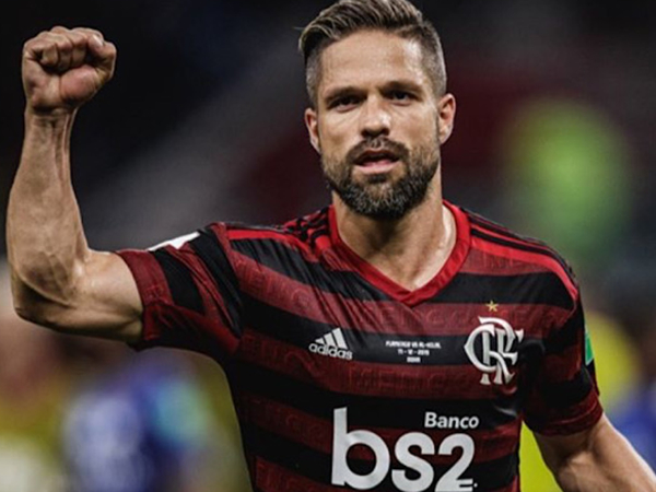 Após 12 títulos no Flamengo, Diego anuncia aposentadoria no fim de 2022
