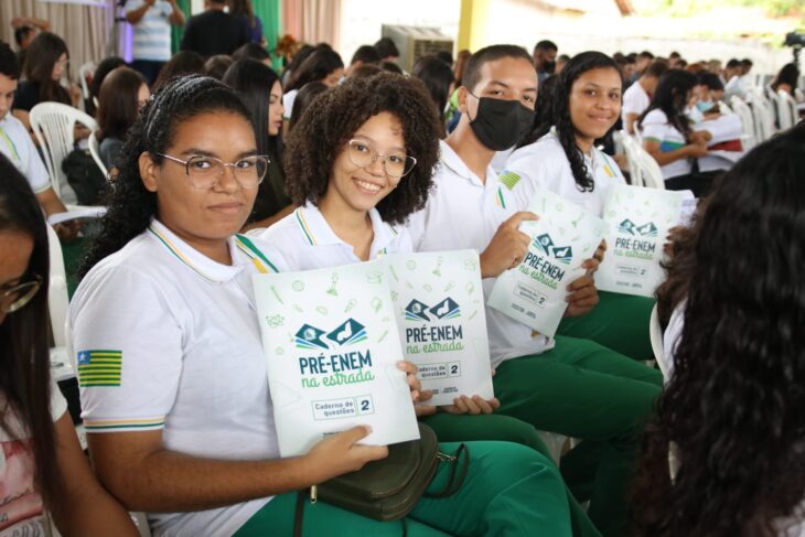 Escolas de 6 municípios fazem caravana para revisão Pré-Enem Seduc em Altos - Foto: Ascom