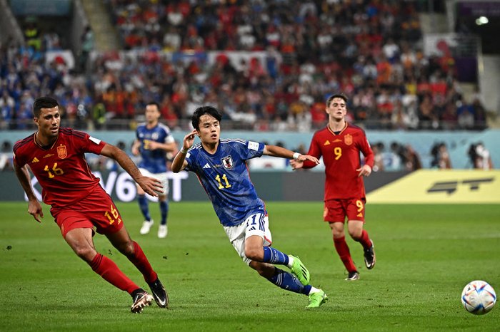 Japão vence Espanha, se classifica e pode cruzar caminho do Brasil na Copa (Foto: Giuseppe Cacace / AFP)
