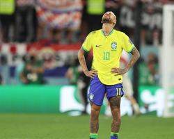 No Brasil, Neymar volta a lamentar derrota na Copa: “Ainda dói muito”