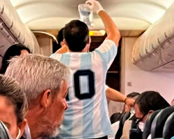 Médico salva passageiro de infarto em voo durante jogo da Argentina