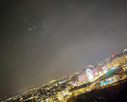 Mulher diz ter capturado avião fantasma em foto do céu noturno na Escócia