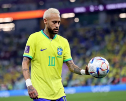 Neymar elogia Copa do Mundo no Qatar e lamenta: 'Tinha que ser do Brasil'