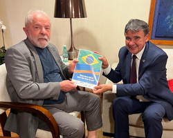 Ministério a caminho: Wellington Dias se encontra com Lula em Brasília