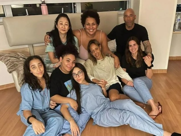 Família de Pelé passa a noite de Natal reunida no hospital em São Paulo