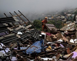 Chuvas voltam a atingir Petrópolis e número de mortos sobe para 193