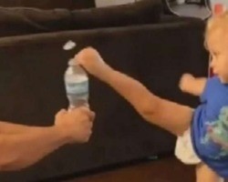 Bebê goiano vira estrela do Taekwondo com vídeos impressionantes; confira“