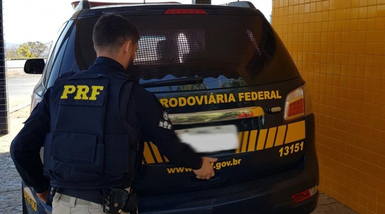 PRF prendeu homem durante fiscalização de rotina - Foto: Divulgação