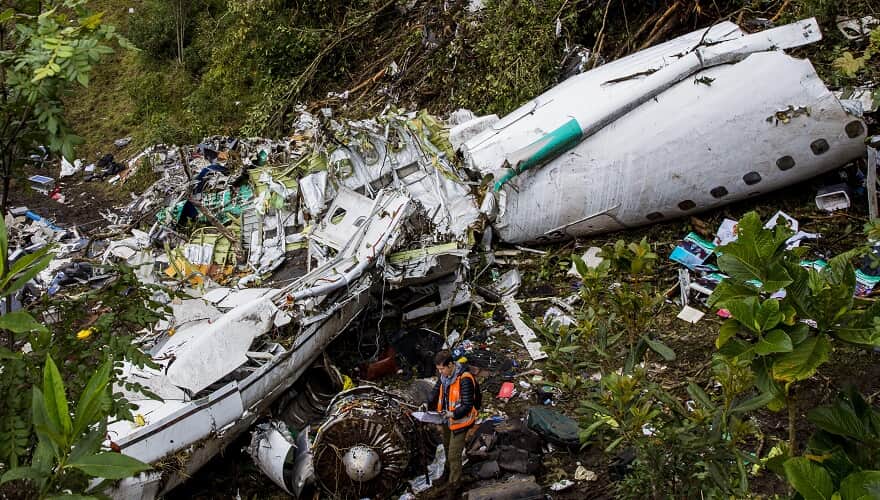 Acidente aéreo de avião que conduzia delegação da Chapecoense (Foto: reprodução)