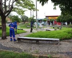 Prefeitura de Monsenhor Gil intensifica limpeza de suas vias e logradouros