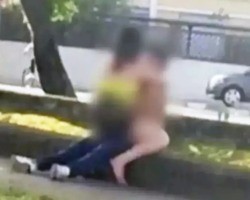 Casal quase é agredido após ser flagrado fazendo sexo em avenida